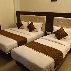 ** Hotel Advaitha Residency Inde